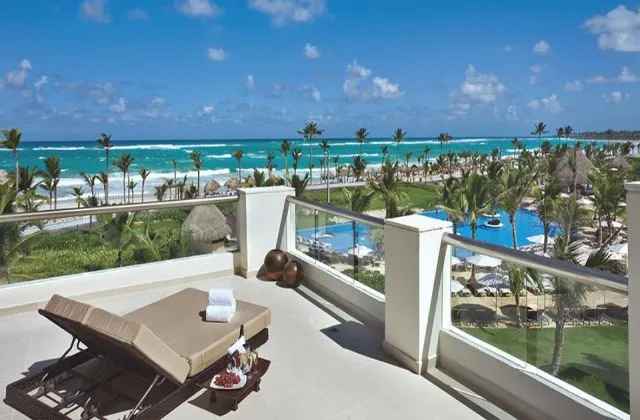 Hard Rock Hotel Casino Punta Cana terraza habitacion vista mar